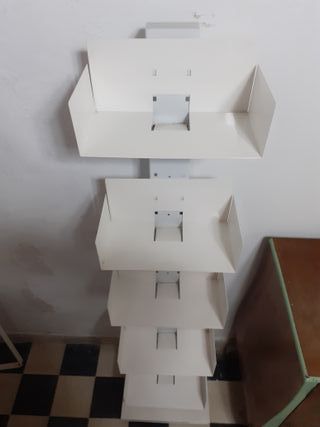 Estantería metálica decorativa blanca