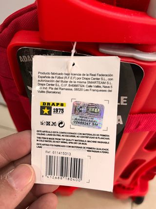 michila con carrito de seleccion espańola