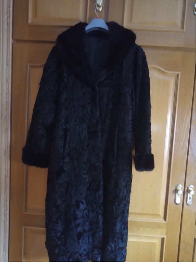 abrigo de piel astracan