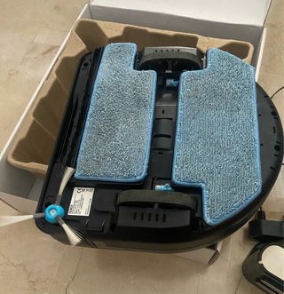 robot friegasuelos aspiradora Hobot 668