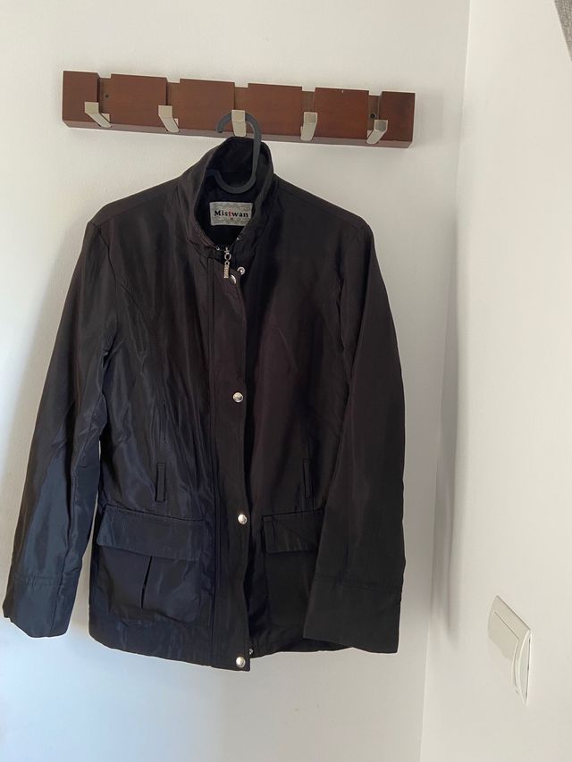 chaqueta negra muy calida