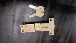 Cerradura para cajonera o archivador 
