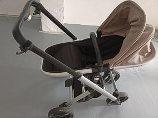 Carrito bebé. Marca Neonato. Cuco y carrito