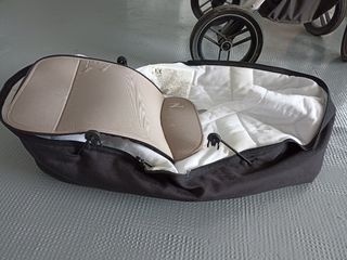 Carrito bebé. Marca Neonato. Cuco y carrito