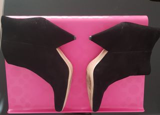 Botín italiano tacón piel negra N39 Mivide