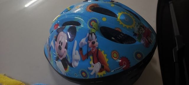 Casco y protecciones bicicleta Mickey Niñ@s