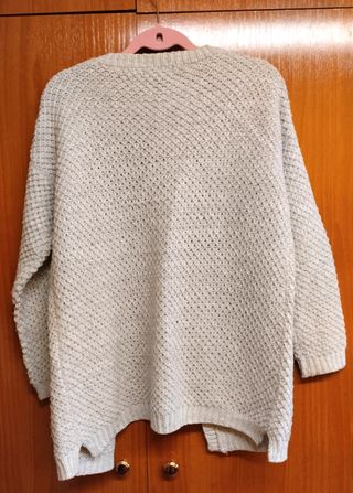 Lote 11 - 2 Sobrecamisas de punto