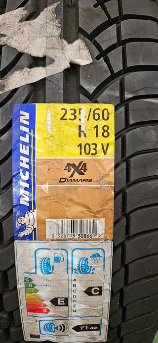 235/60-18 Michelin