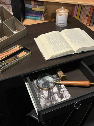 Silla metálica en color negro