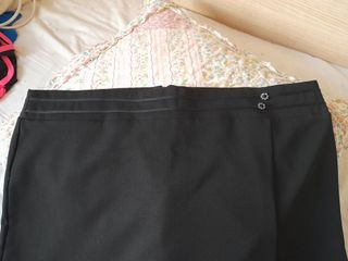 Falda Recta, talla 54.