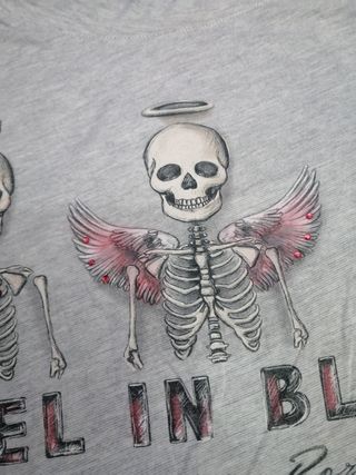 camiseta ☠️chica Bershka 