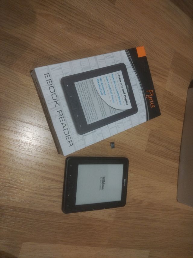 Libro elettronico. Lettore di e-book TrekStor