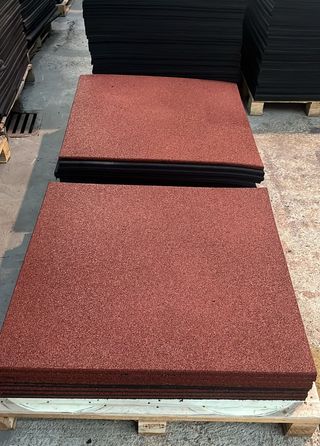 Fabricación suelos caucho nacional