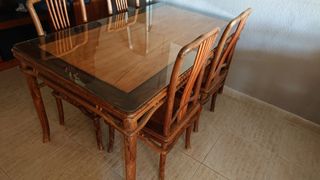 Mesa comedor + 4 sillas ébano y teka
