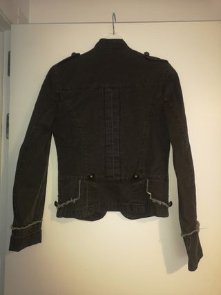 Cazadora gris cuello mao