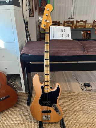 Bajo Fender Squire CV 70s MN NAT