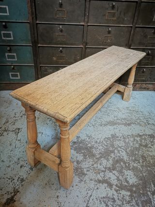 Banco. Madera. Antiguo.