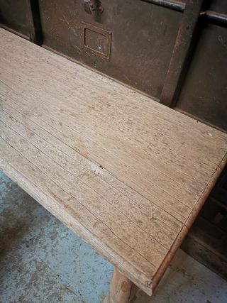 Banco. Madera. Antiguo.