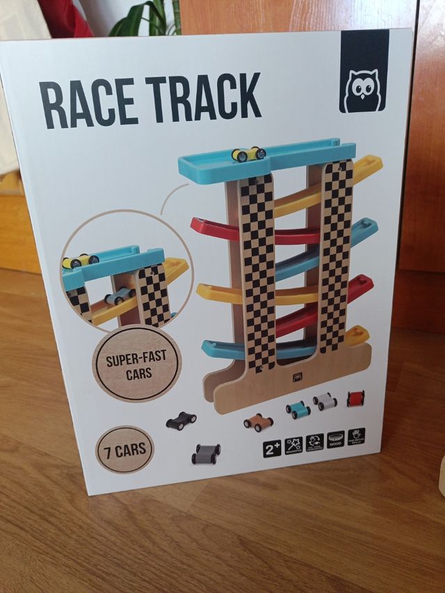 Garaje coches race track