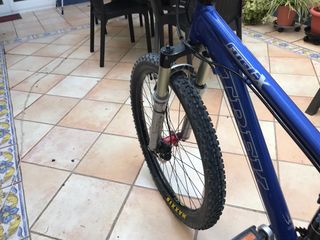 bici doble trek fuel X7 mujer electrificada