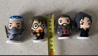 4 figuras Harry Potter y caja musical