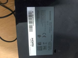 monitor samsung solo linea en la pantalla