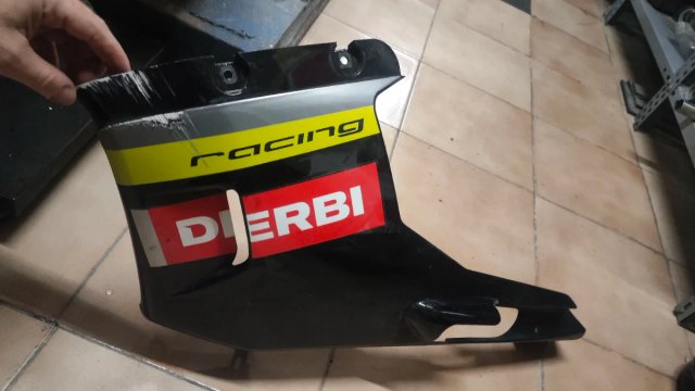 Despieze carenado derbi grp racing negra