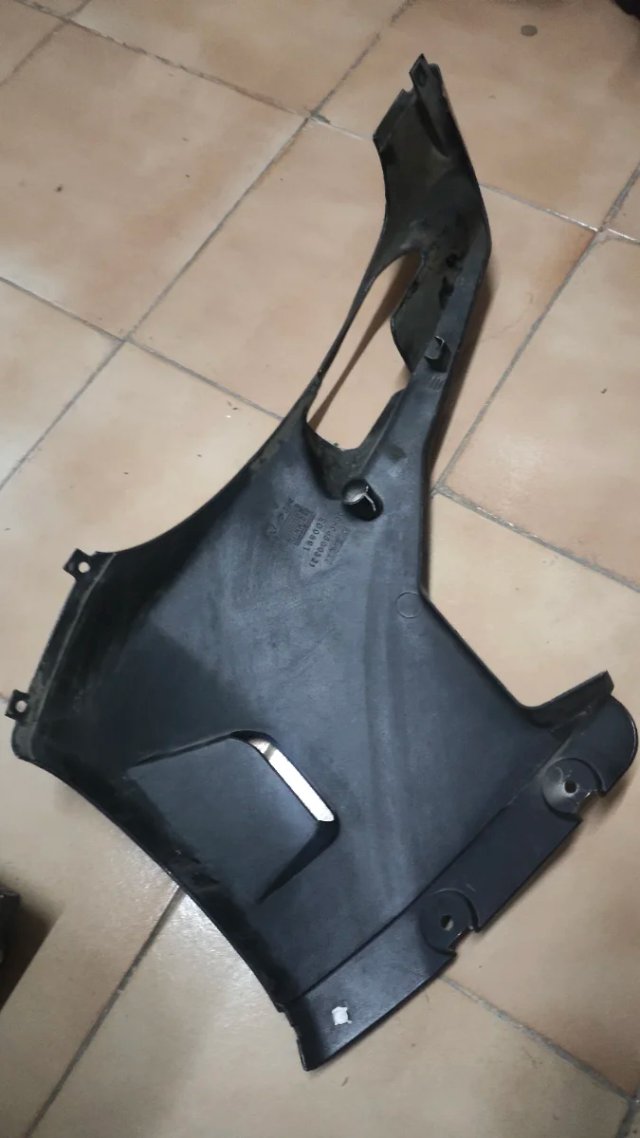 Despieze carenado derbi grp racing negra