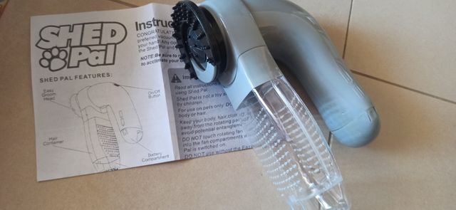 Spazzola toelettatura e pulizia tessuti