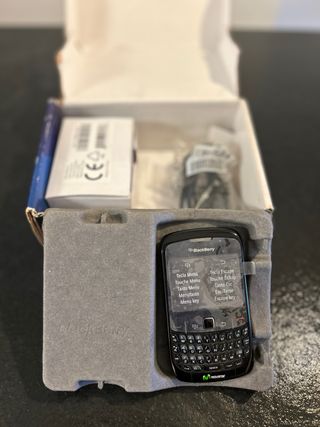 BLACKBERRY CURVE 8520