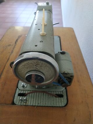 Máquina coser antigua