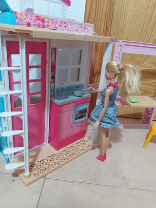 Casa Barbie dos pisos