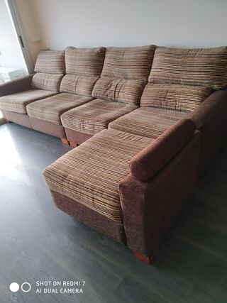 Sofa chaise longe.