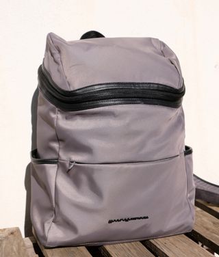 Mochila elegante, casual. Adolfo Dominguez