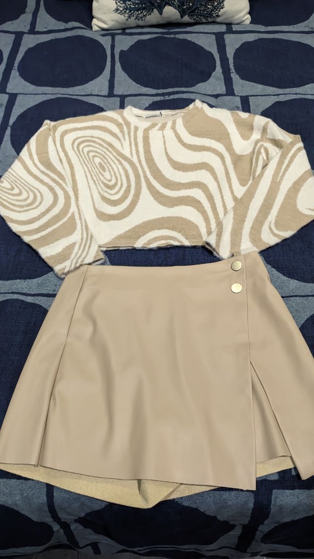 Conjunto jersey con falda pantalon