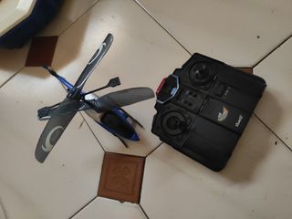 Helicóptero teledirigido