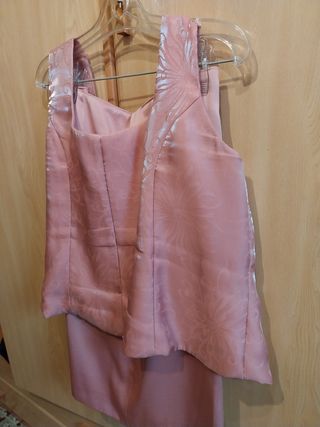 Traje chaqueta y falda y corpiño