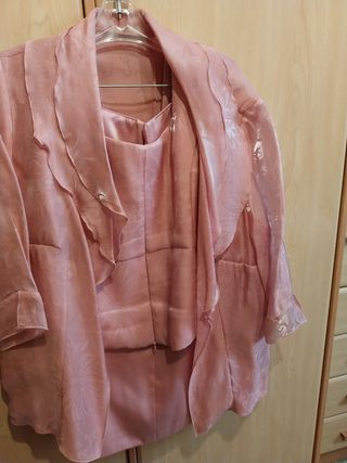 Traje chaqueta y falda y corpiño