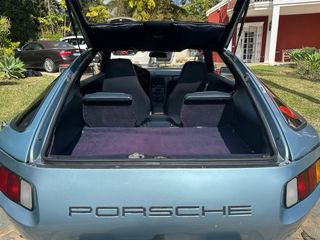 Porsche 928 1982