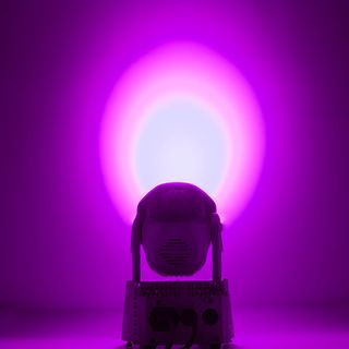 Cabeza móvil Wash LED 7x18W RGBWA UV