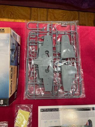 MAQUETA AVIÓN SPITFIRE MK.IIB PROFIPACK EDUARD
