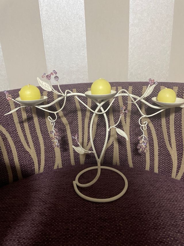 candelabro con velas redondas