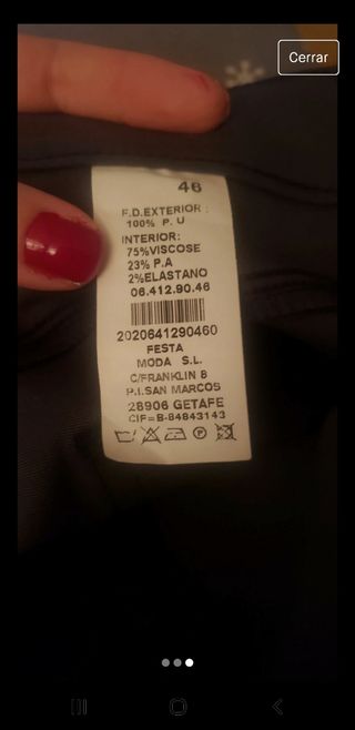 Pantalón negro efecto cuero talla 46