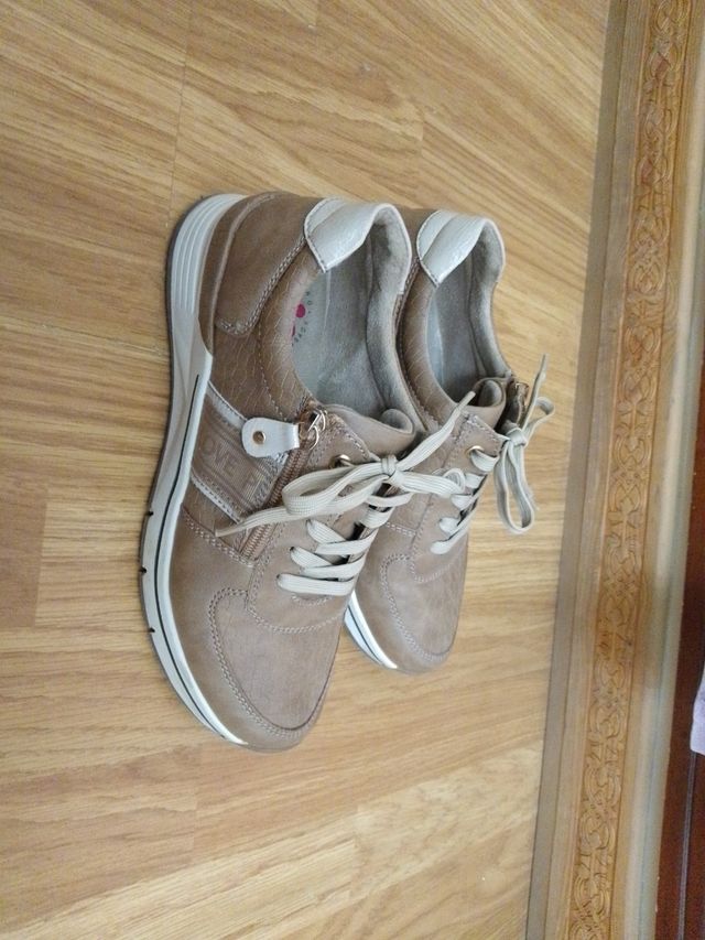 Zapatos de cordon y cremallera