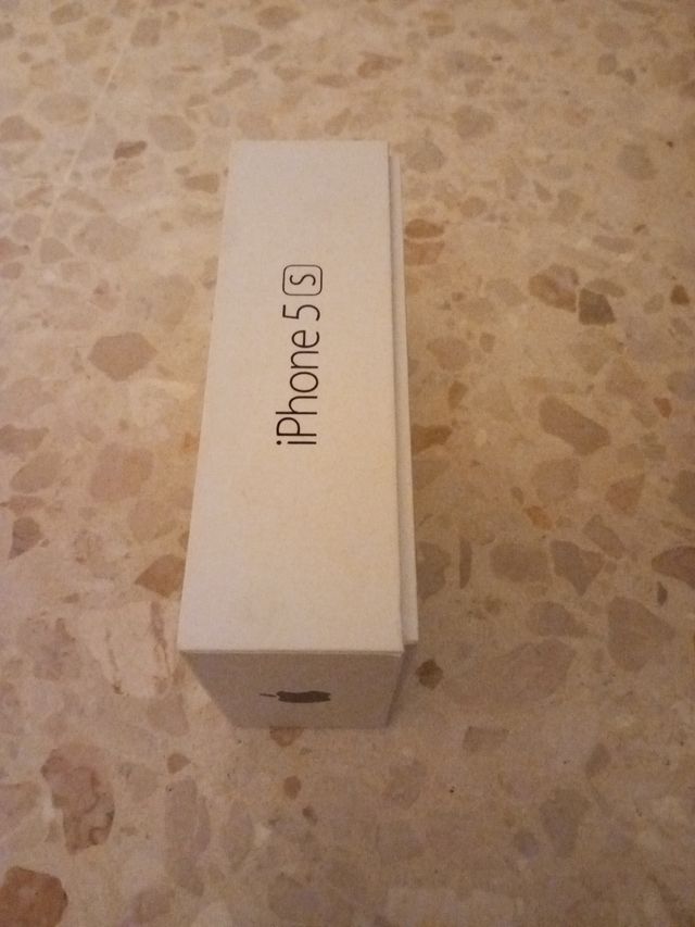 iPhone 5 S caja