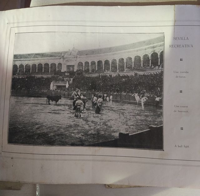 Álbum de Sevilla del año 1915