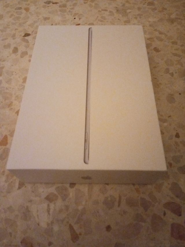 iPad Air wi-fi caja