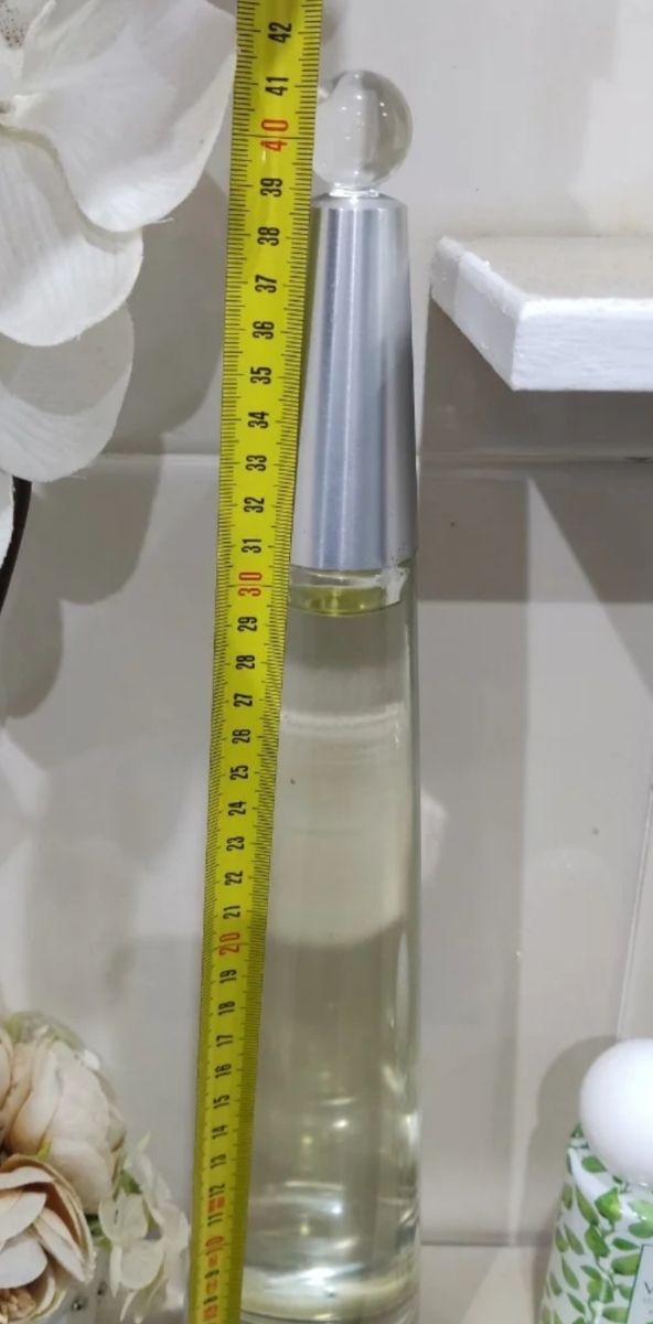 Ficticio gigante Issey Miyake