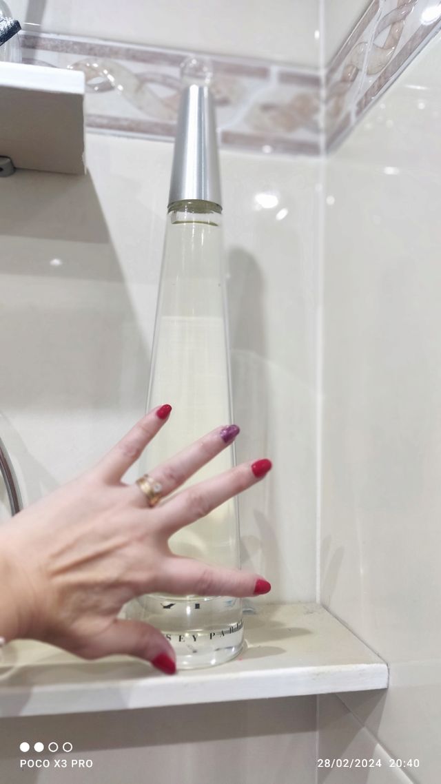 Ficticio gigante Issey Miyake