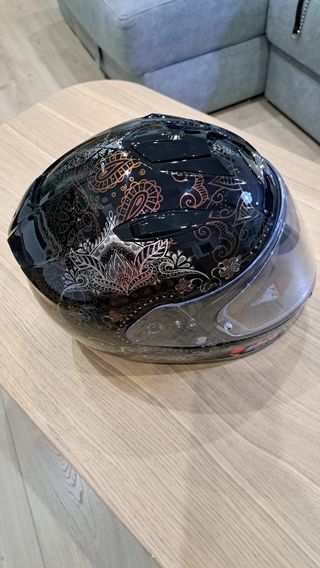 Equipación  de moto para  mujer. 